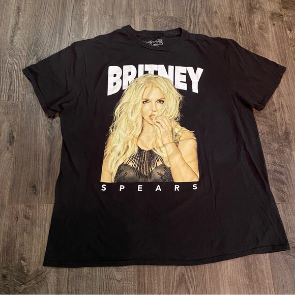 Britney Spears Graphic T-Shirt - Picture 1 of 4